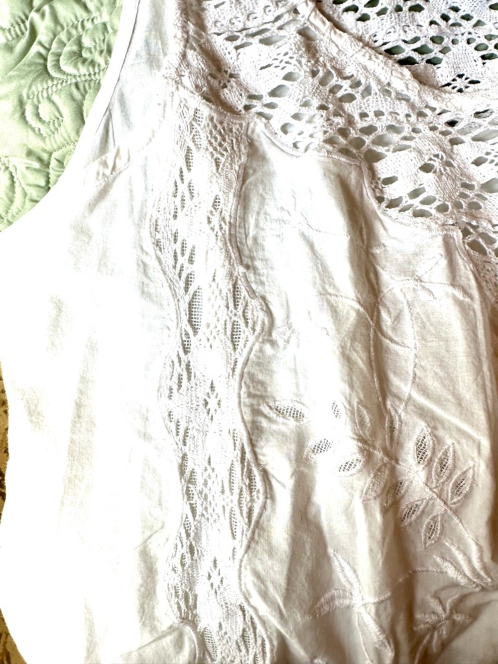 April Cornell Women’s White Lace Crochet Tank Top Lightweight Embroidered Shell* - Picture 5 of 5